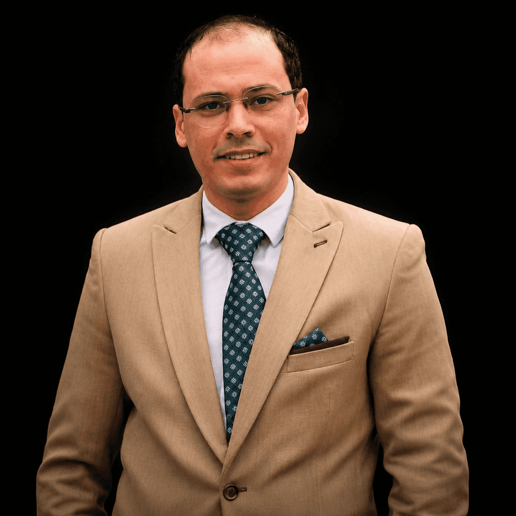 دكتور احمد عز